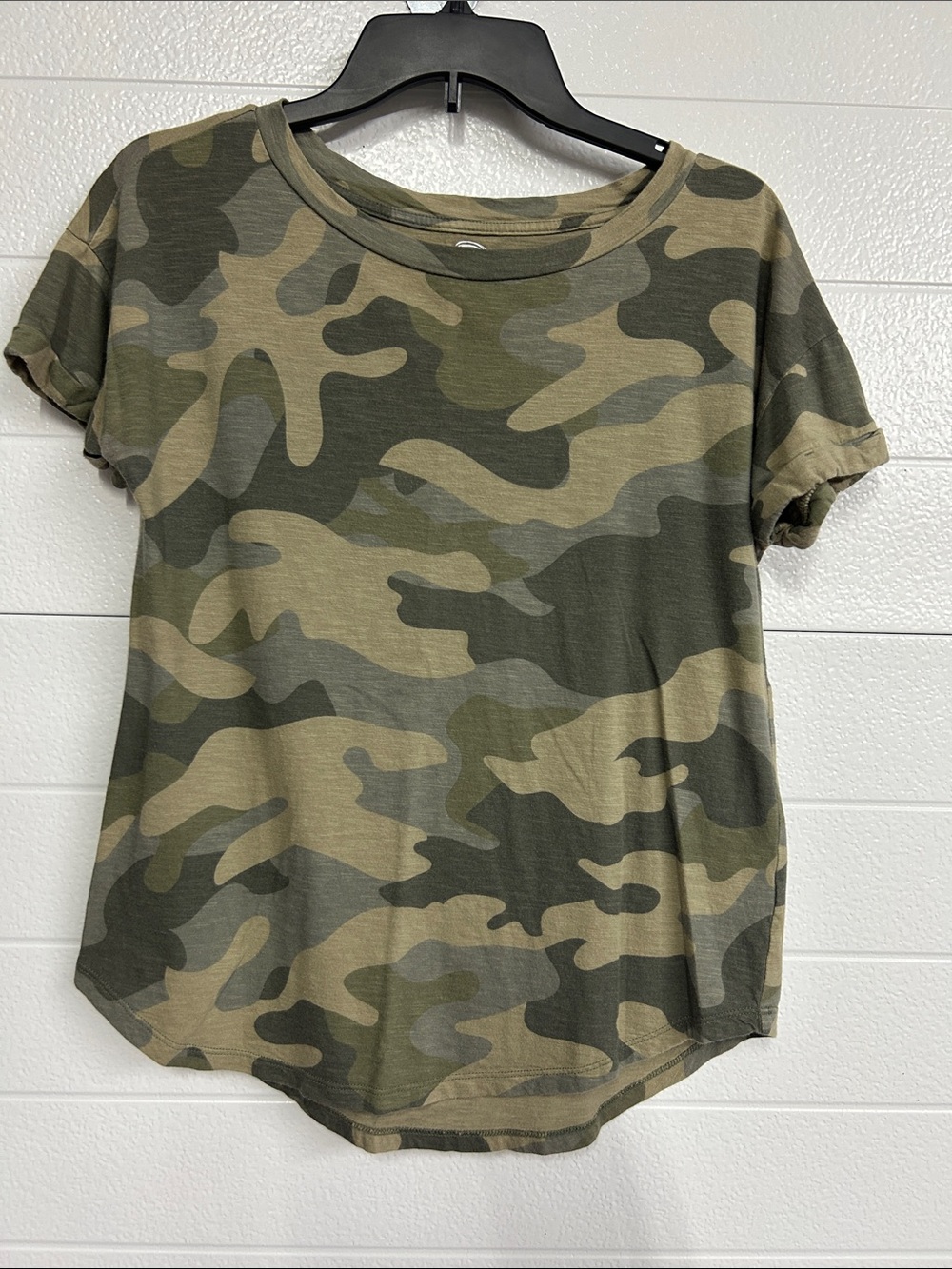 Womens Camo Short Sleeve Crewneck Tee - Olive Green